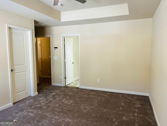 Building Photo - 261 Stillwood Dr