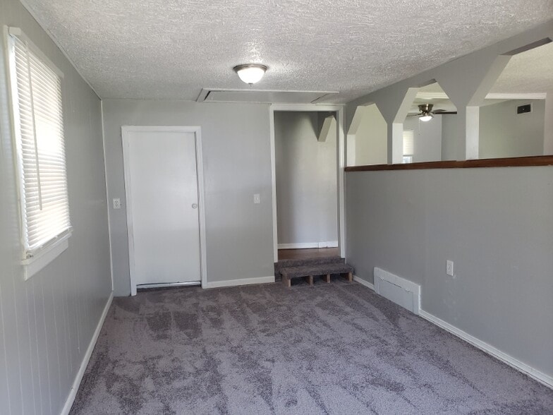 Building Photo - 2356 N Prince St