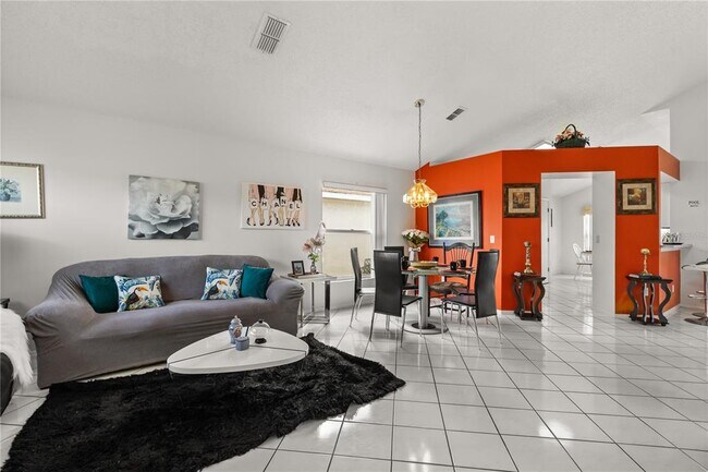 Building Photo - 2703 Chatham Cir