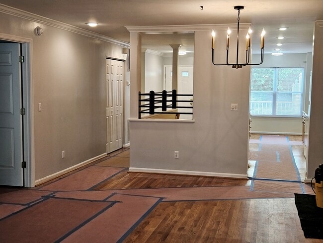 Building Photo - 602 Mockingbird Way