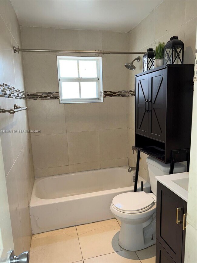 Building Photo - 8712 NW 108th Ln