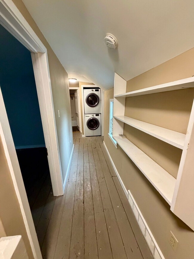 Building Photo - 139 Howard Ave