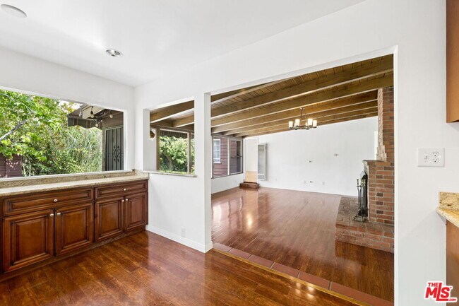 Building Photo - 1377 Appleton Way