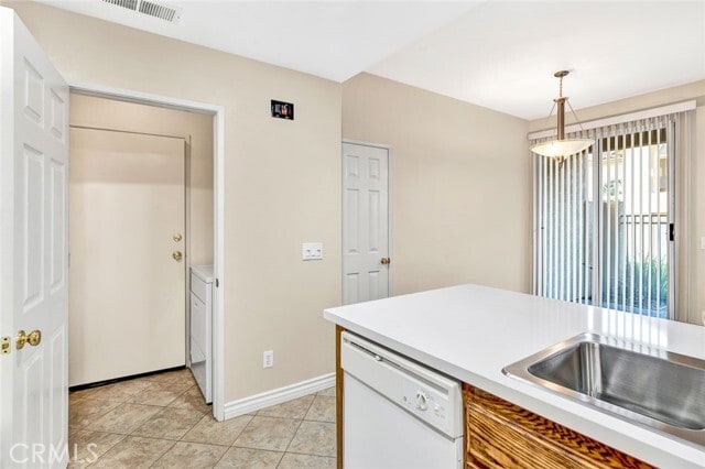 Building Photo - 44 Waxwing Ln