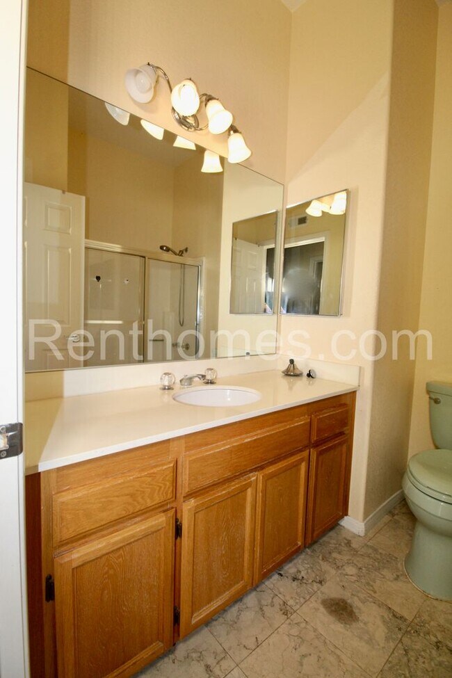 Building Photo - Scripps Ranch, 11073 Caminito Encanto, AC,...