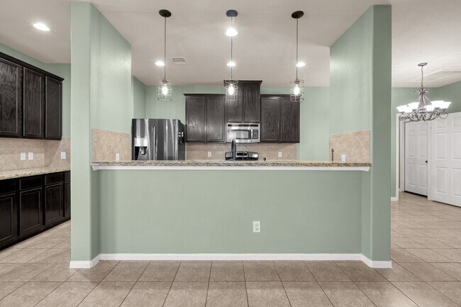 Building Photo - 23310 E Pine Ivy Ln