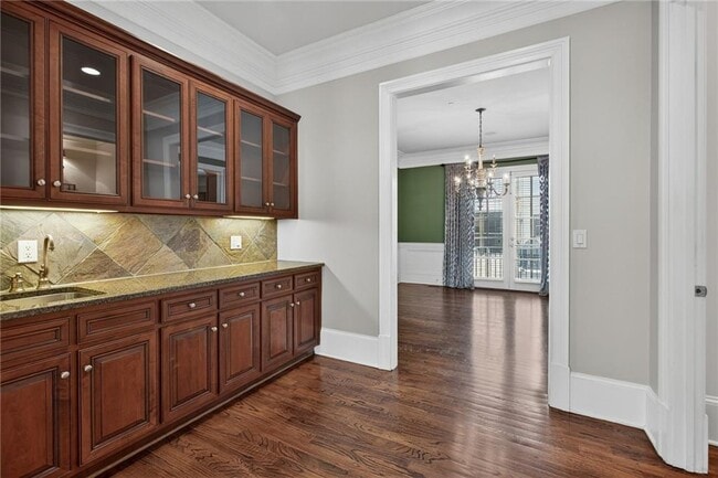 Building Photo - 3475 Roxboro Rd NE