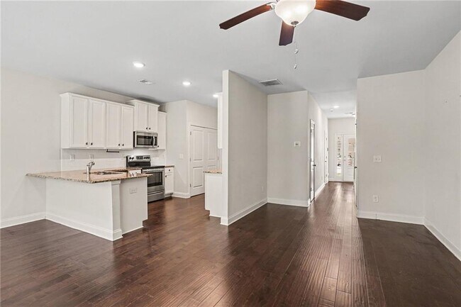 Building Photo - 10139 Benton Woods Dr