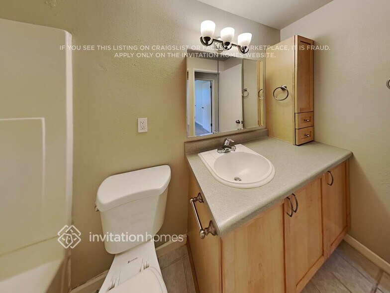 Building Photo - 2528 Platte Ct S