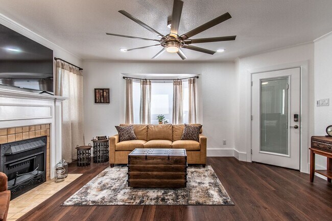 Building Photo - Ready for move in