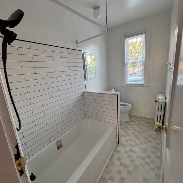 Building Photo - 441 Manor Pl NW