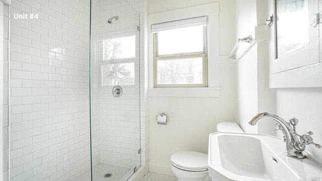 Building Photo - Eatons Historic 1 Bed/1 Bath ~ Downtown Petaluma