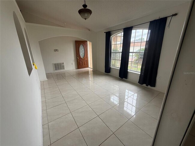 Building Photo - 330 Baccarat Ct