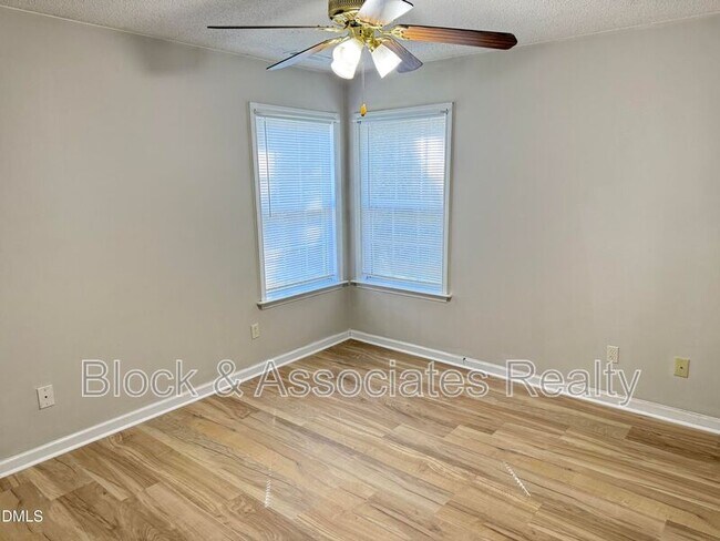 Building Photo - 4832 Silverdene St