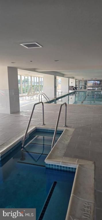 Building Photo - 717 S Christopher Columbus Blvd