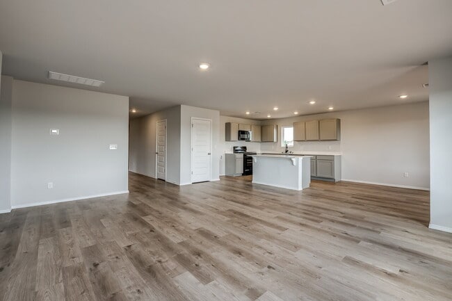 Building Photo - 4 Bedroom NEW Construction!!! Large Lot