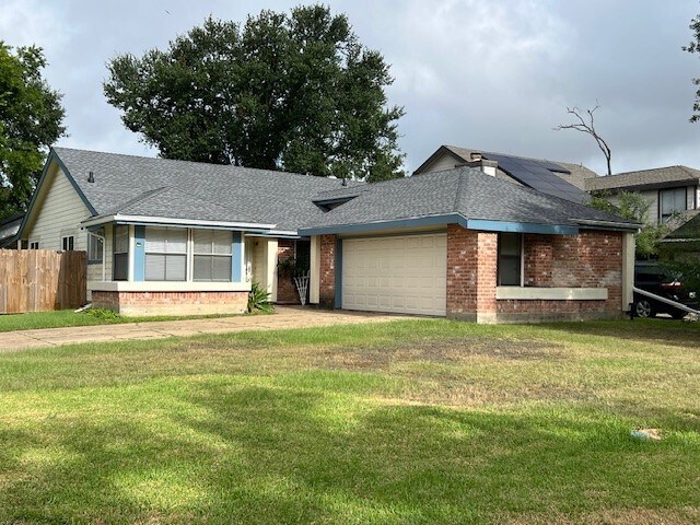 Primary Photo - 1803 Foxlake Dr
