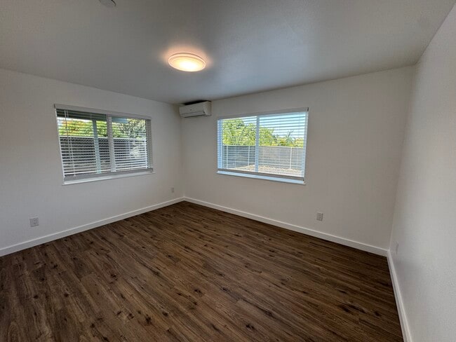 Building Photo - 41-675A Mokulama St