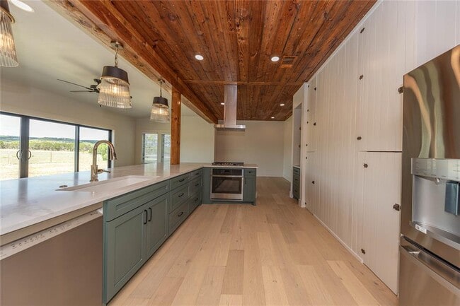 Building Photo - 12900 Ranch Rd 12