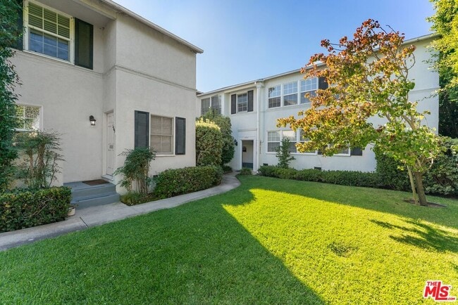 Building Photo - 1701 Stearns Dr
