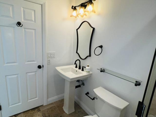 Building Photo - 1420 Tres Hermanas Way