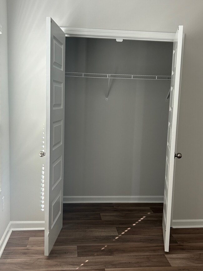 Building Photo - 404 Lehamite Ct