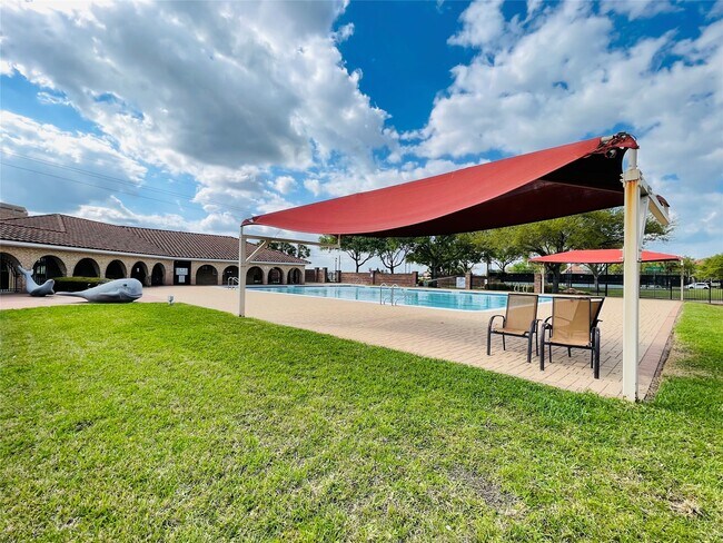 Building Photo - 14303 Tasmania Ct