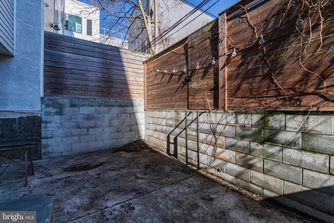 Building Photo - 751 N 20th St