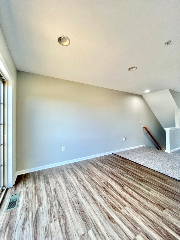 Building Photo - 123 High Pointe Dr