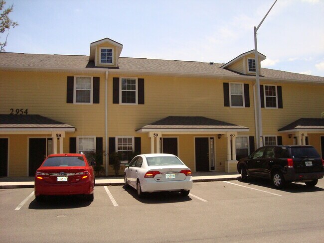 Building Photo - 2954 SW 35th Pl