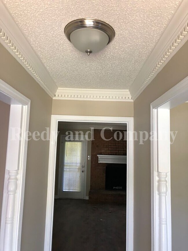 Building Photo - 4236 Rosewind Cir