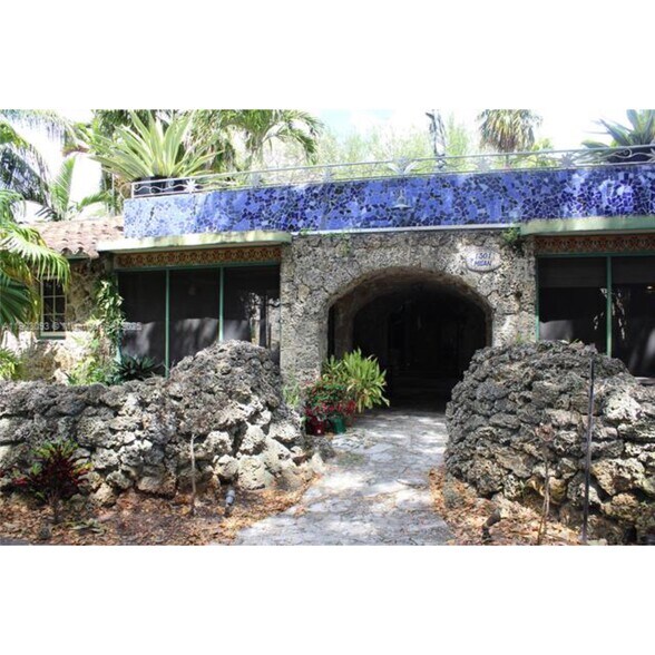 Building Photo - 1301 Milan Ave