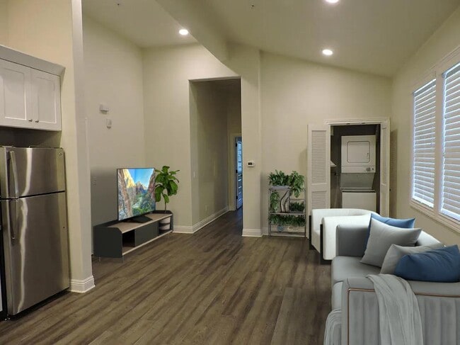 Building Photo - 1524 F St