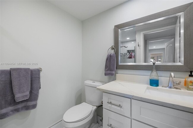 Building Photo - 72 Monaco Ct