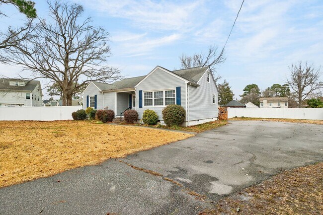 Building Photo - Spacious 5-Bedroom Home in Virginia Beach