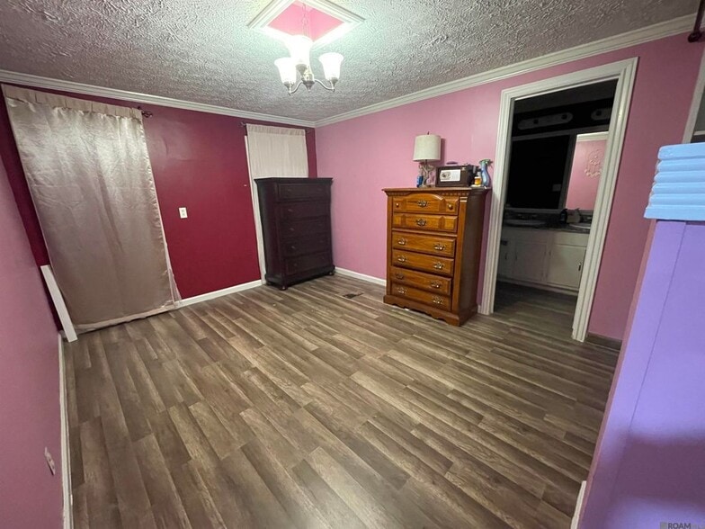 Building Photo - 3 Concord Loop