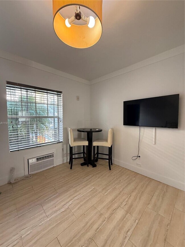 Building Photo - 1330 Pennsylvania Ave