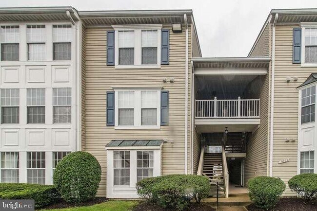 Building Photo - 8303 Bluebird Way