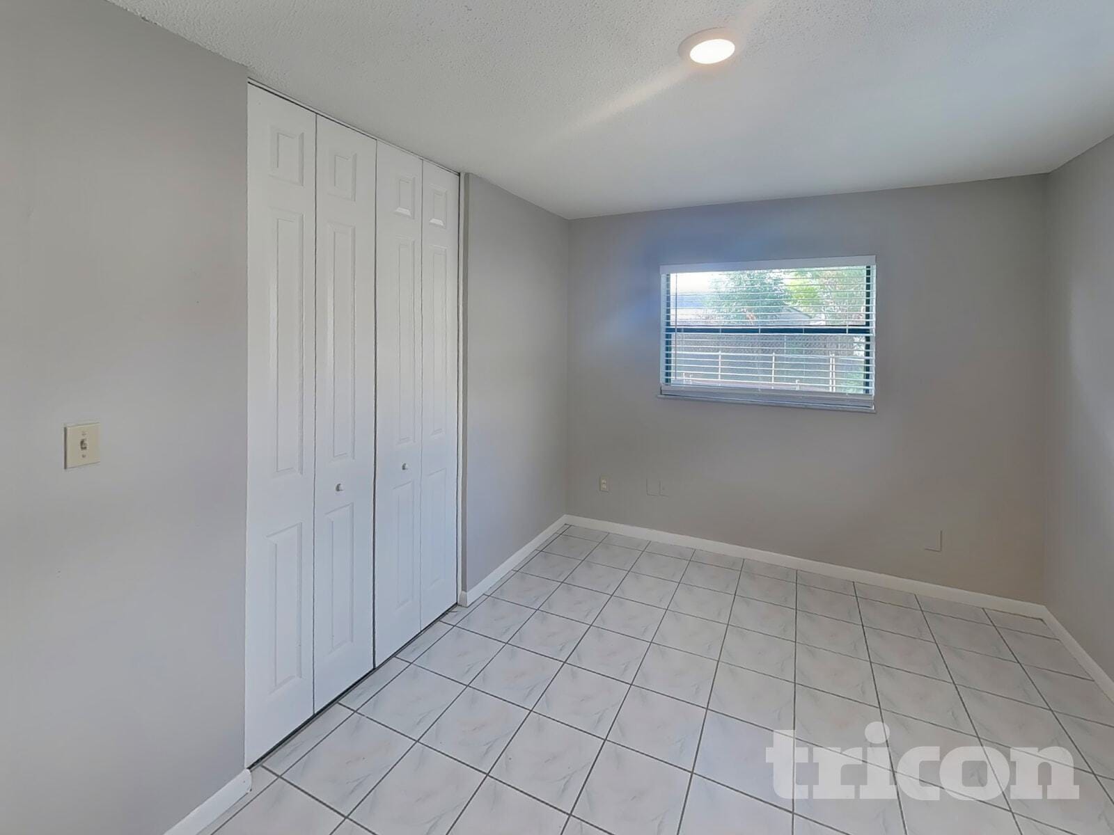 Building Photo - 120 Waverly Dr
