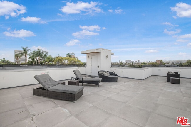 Building Photo - 6379 Colgate Ave