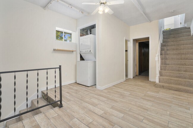 Building Photo - 27 Hermon St