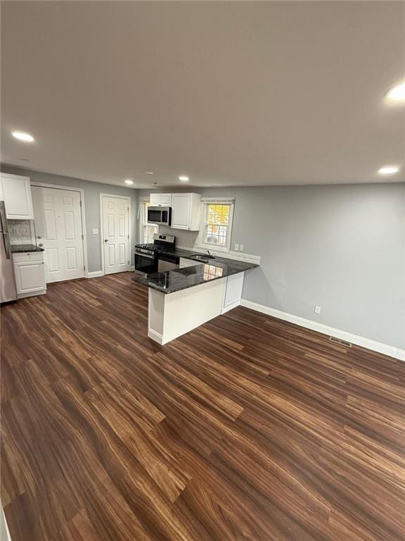 Building Photo - 16 Saratoga Ave