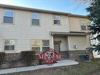 Building Photo - 2 Master Suites, 2.5 Bath Condo in West Jordan