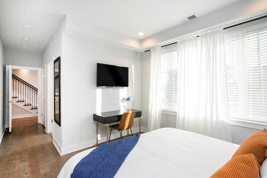 Building Photo - 1035 Scovel St