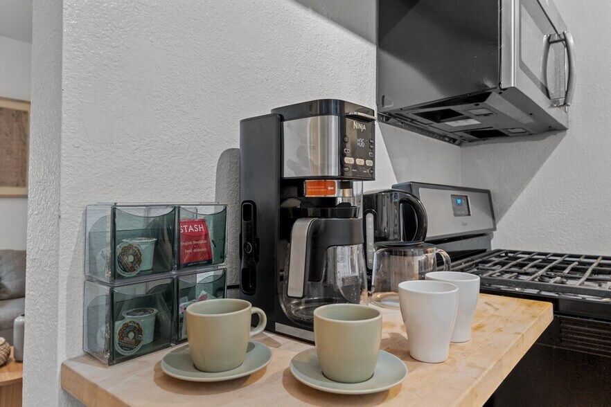 Building Photo - 334-40 Langley St