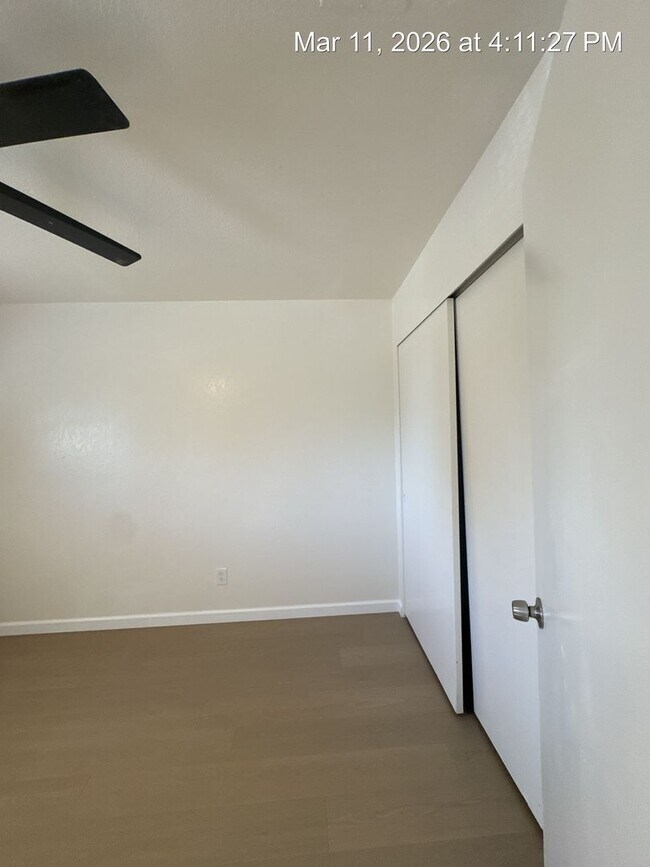 Building Photo - 3512