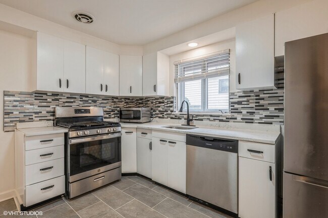 Building Photo - 1317 Ferndale Ave