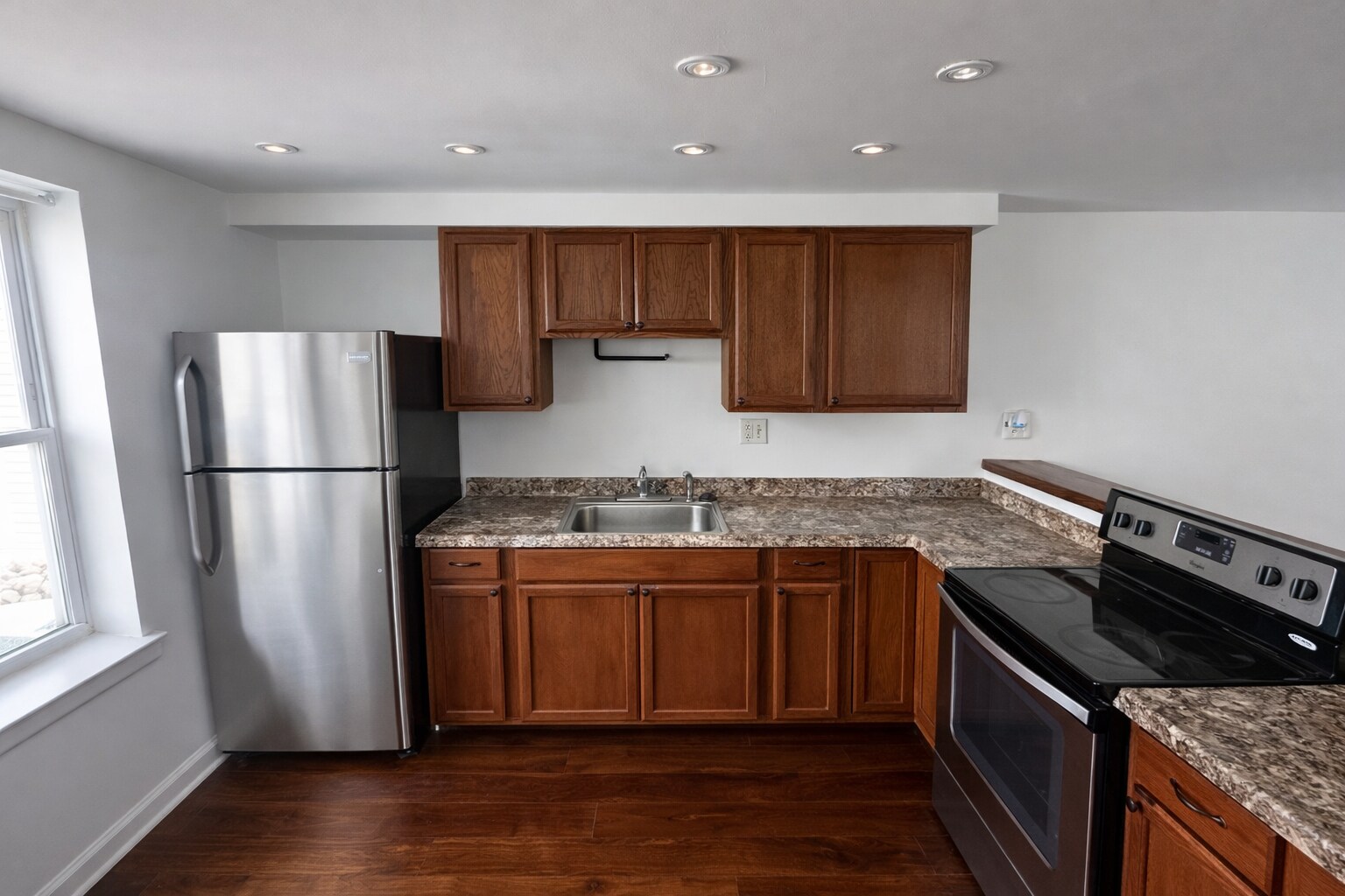 Building Photo - 1207 Green St