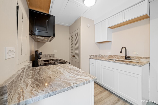 Building Photo - 17555 Howe Ave