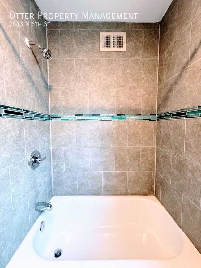 Building Photo - 2843 N 6th St